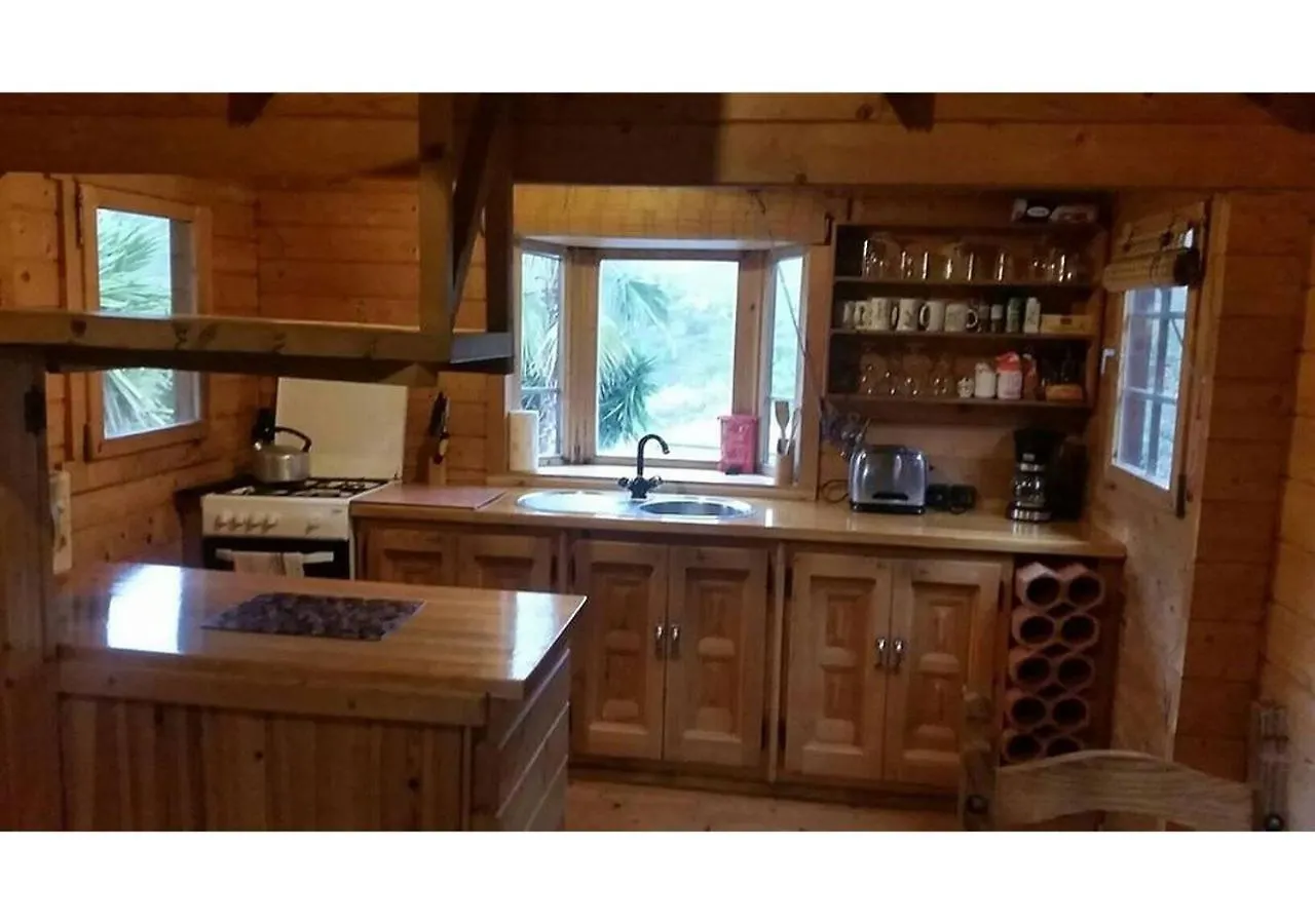 Дом отдыха Wooden Mountain Cabin Саялонга